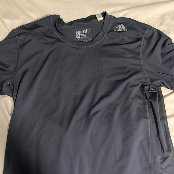 Gray Adidas T-Shirt. Great condition, medium - Picture 1 of 2